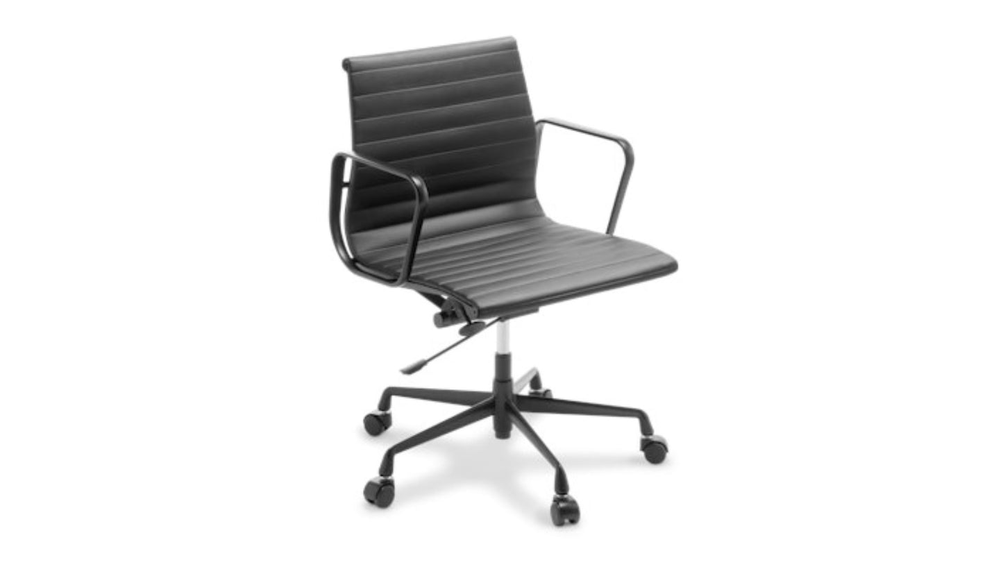 Eames Soft Pad Replica Chair